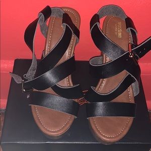 Platform sandal with chunky heel